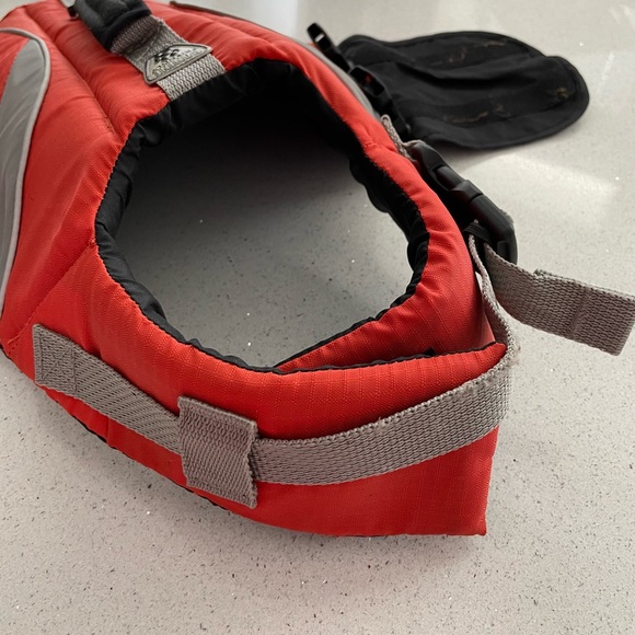Used pet life jacket. Size small. - Picture 5 of 8